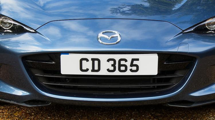MAZDA MX-5 RF CONVERTIBLE 1.5 [132] Exclusive-Line 2dr